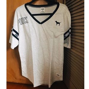 Victoria’s Secret Grey V Neck Tee Size M